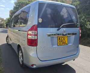 Toyota Noah 2012 Blue