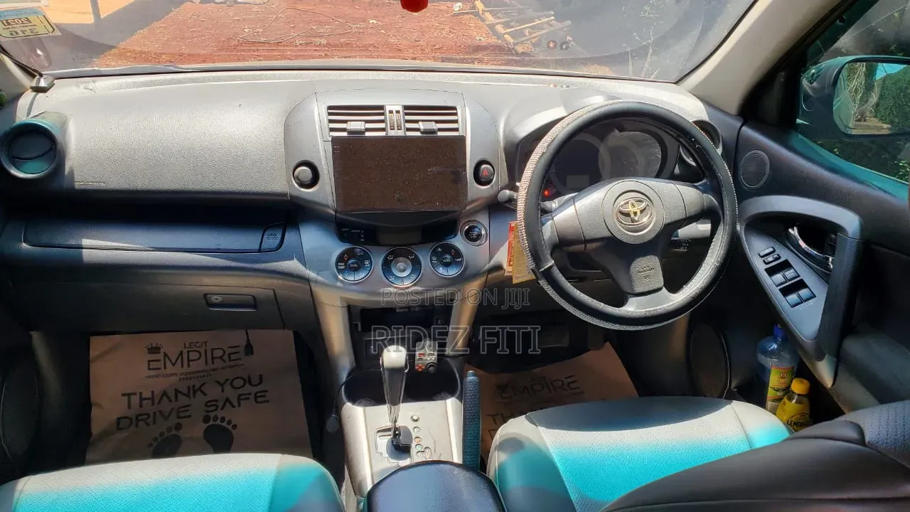 Toyota RAV4 2010 Gray
