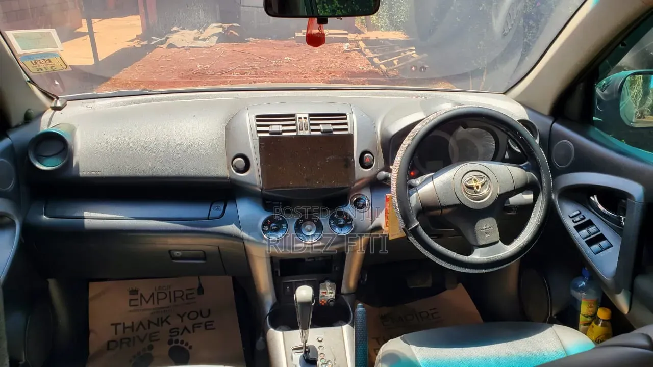 Toyota RAV4 2010 Gray