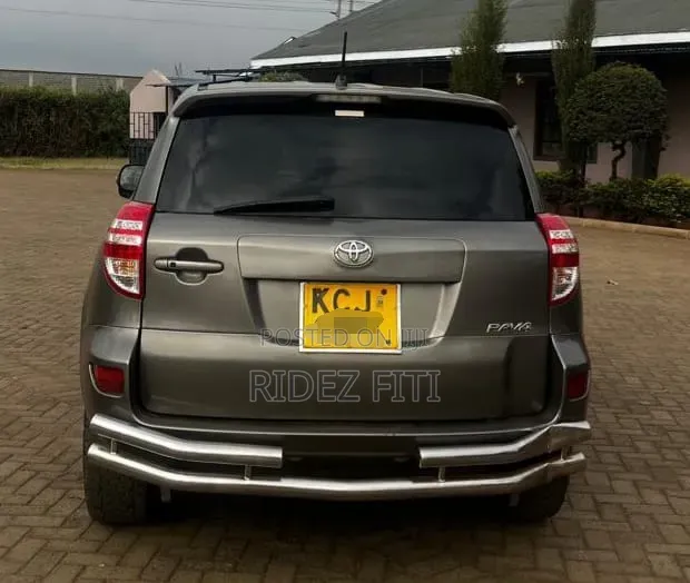 Toyota RAV4 2010 Gray