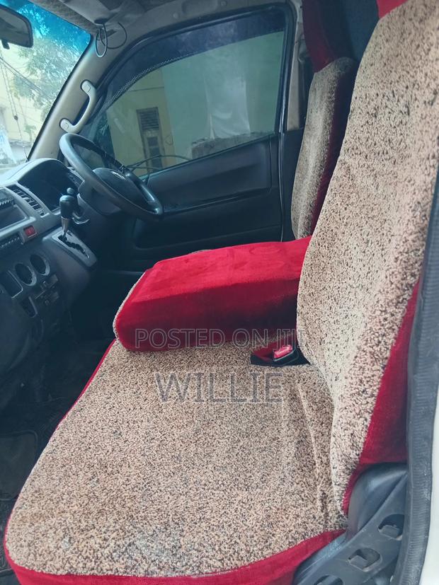 Toyota HiAce 2013 White - thumbnail 5