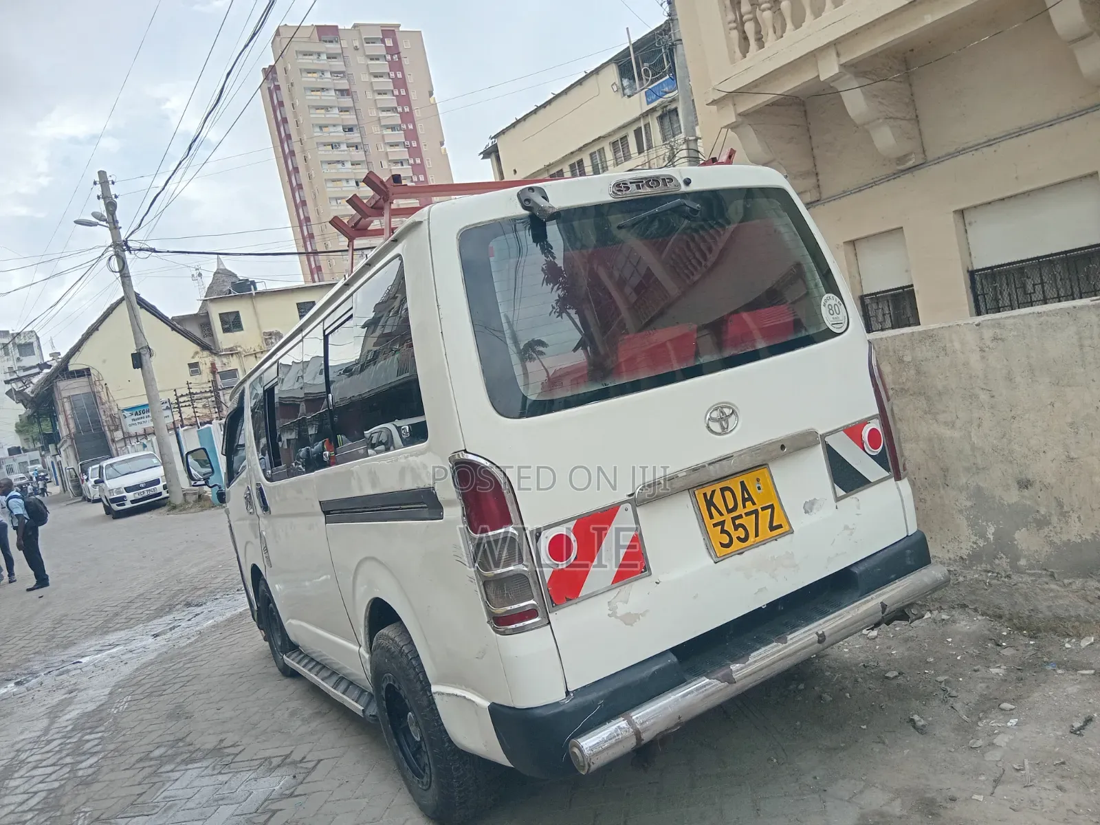 Toyota HiAce 2013 White
