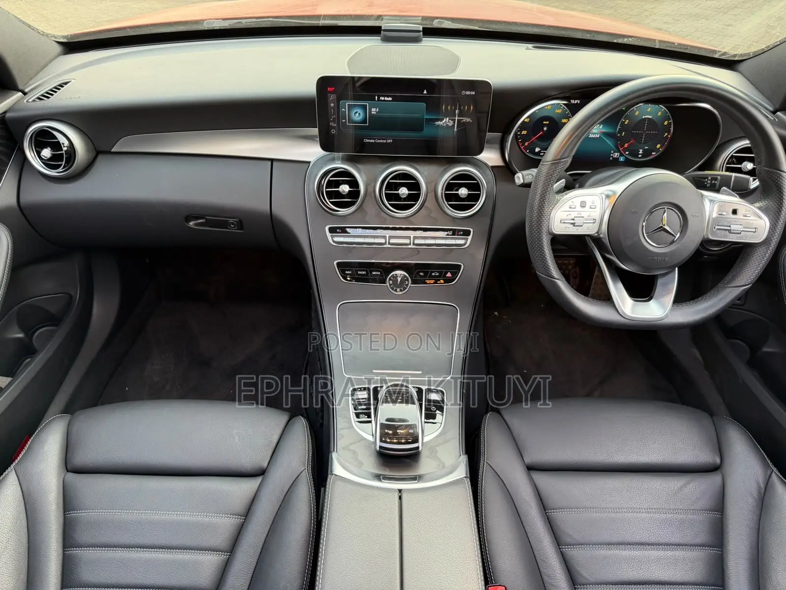 Mercedes-Benz C200 2019 Red