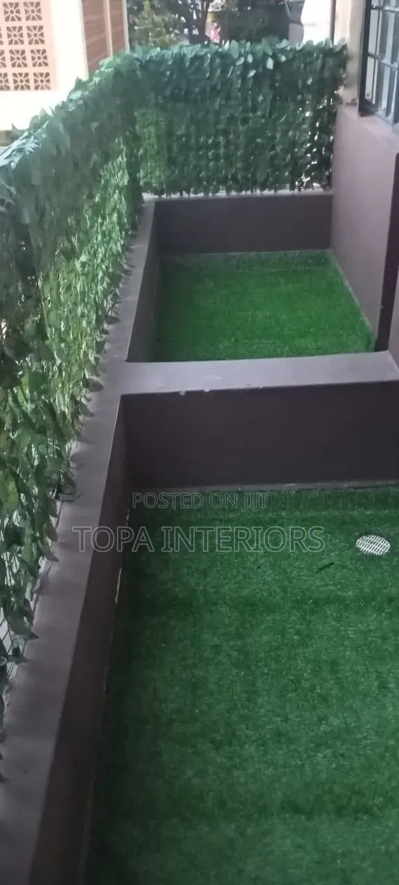 Weather Resistant Green Outdoor Balcony Synthetic Grass Carpets