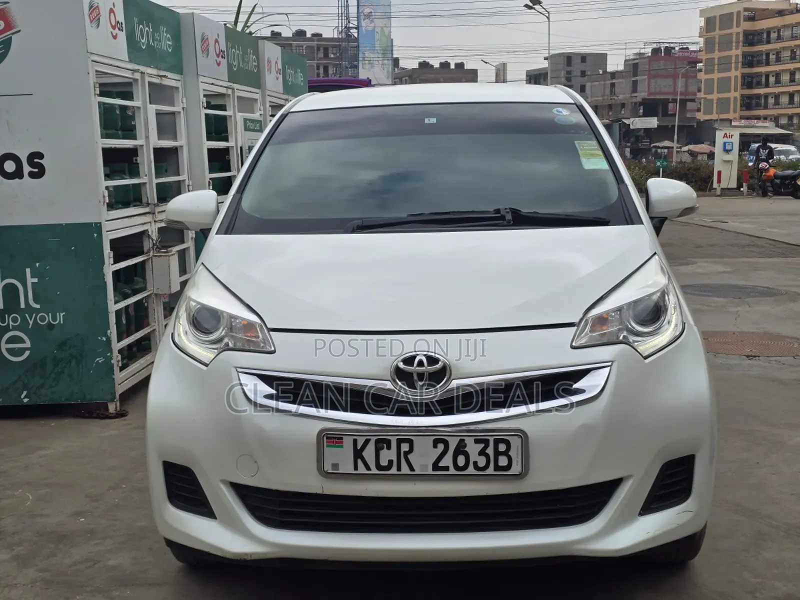 Toyota Ractis 2012 White