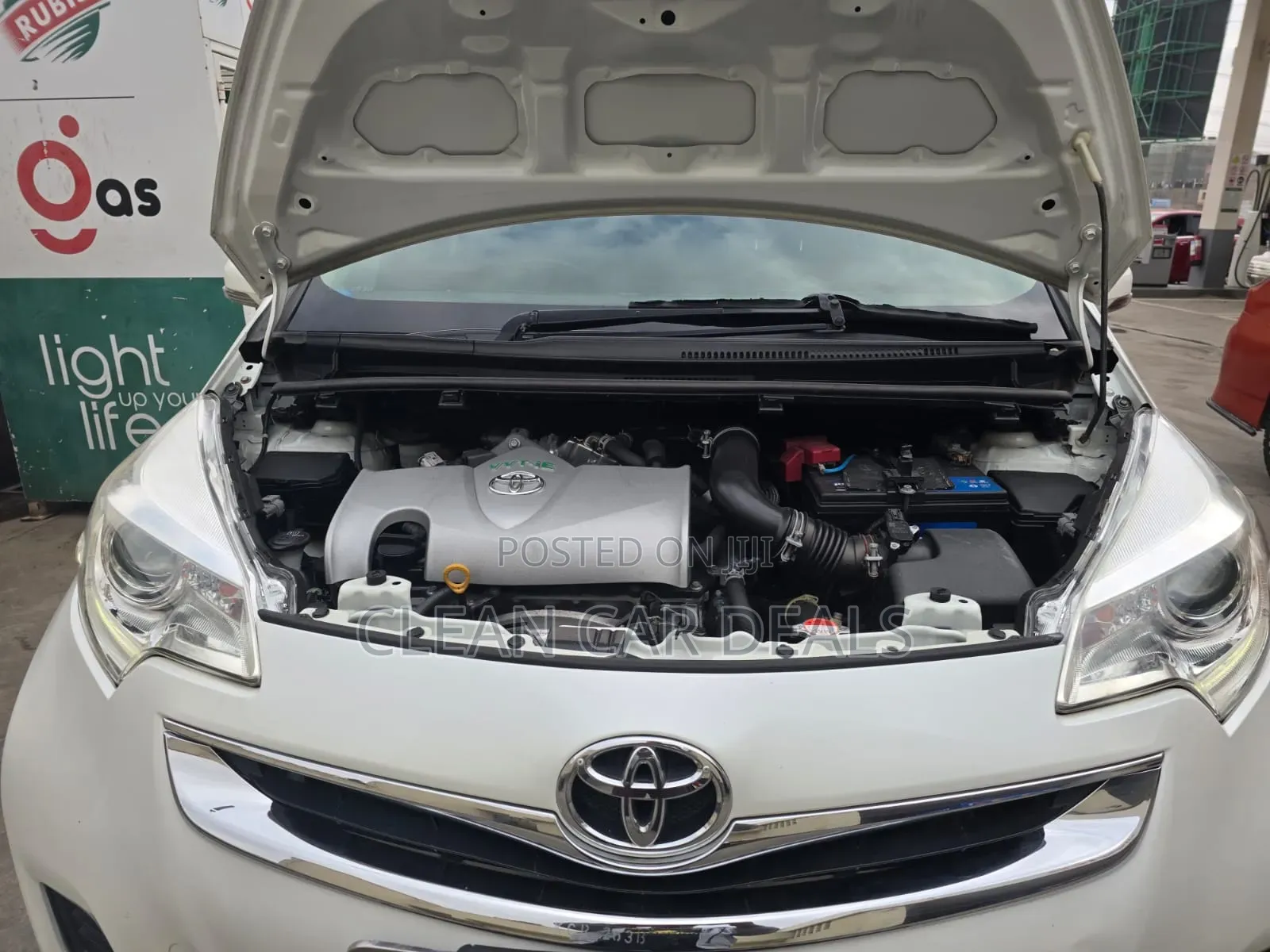 Toyota Ractis 2012 White
