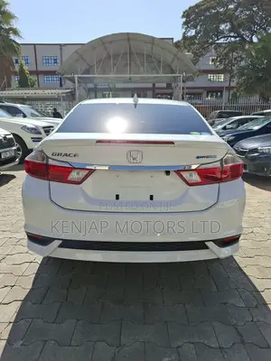 Honda Grace 1.5 Hybrid FWD 2019 White
