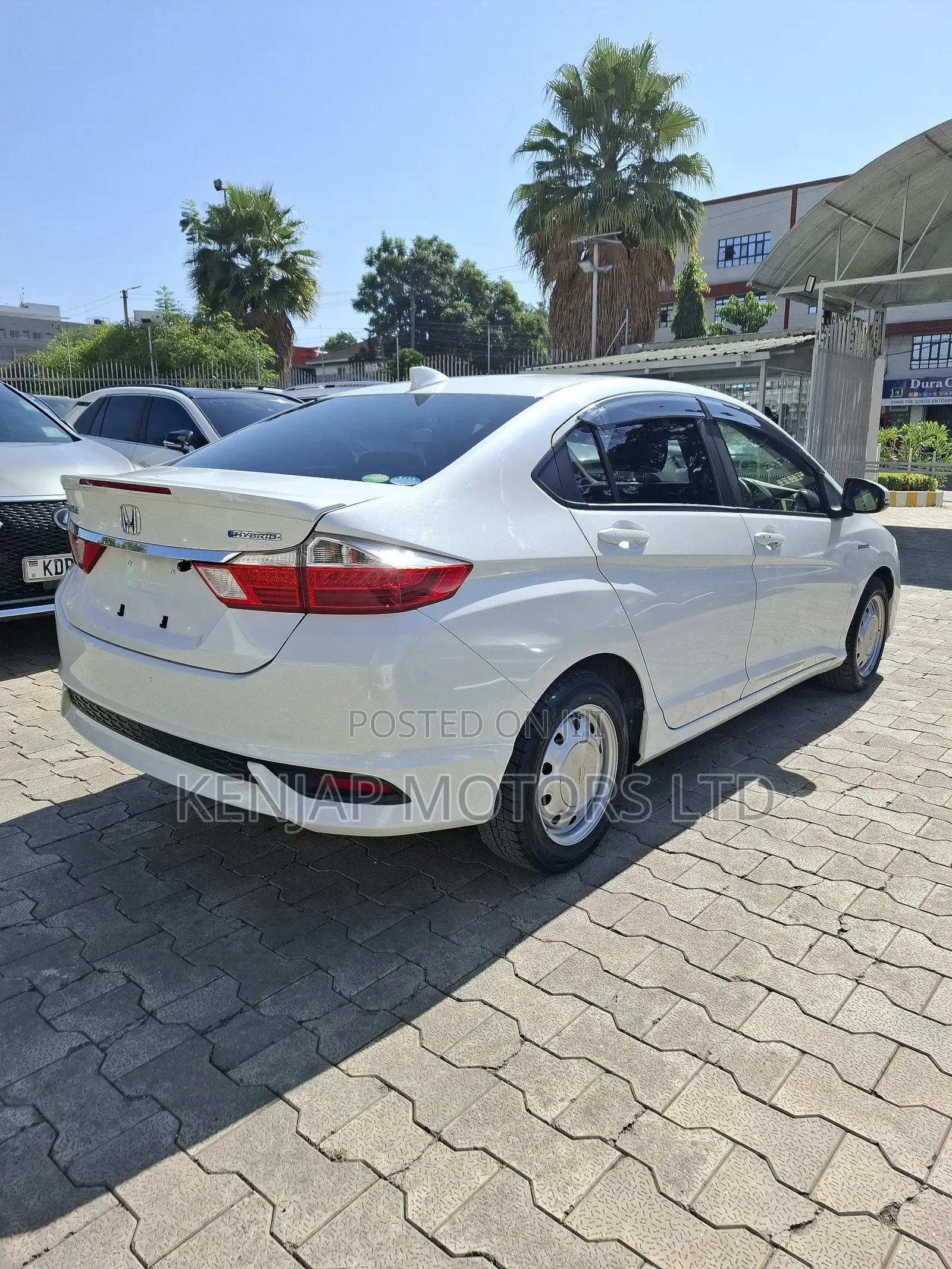 Honda Grace 1.5 Hybrid FWD 2019 White