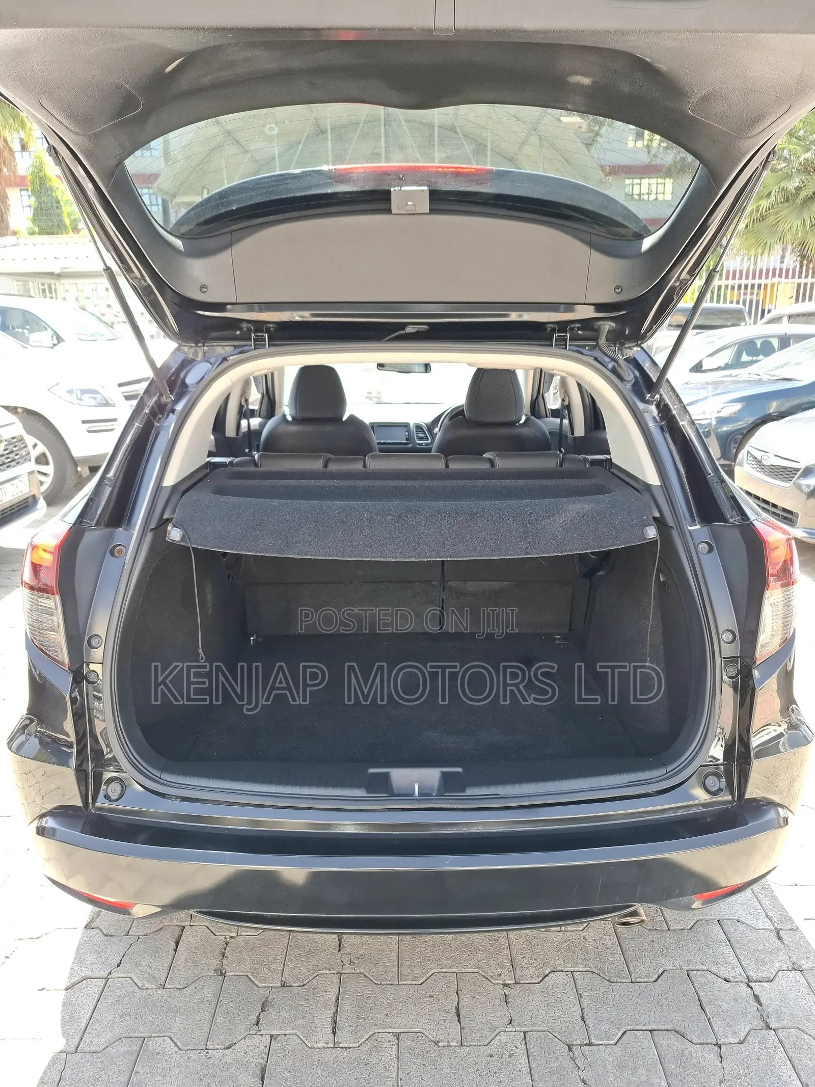 Honda Vezel 2019 Black