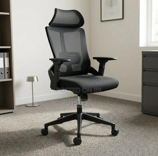 Office Chair : Ergonomic Staff Seat - thumbnail 4