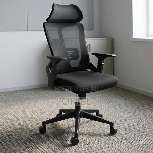 Office Chair : Ergonomic Staff Seat - thumbnail 5