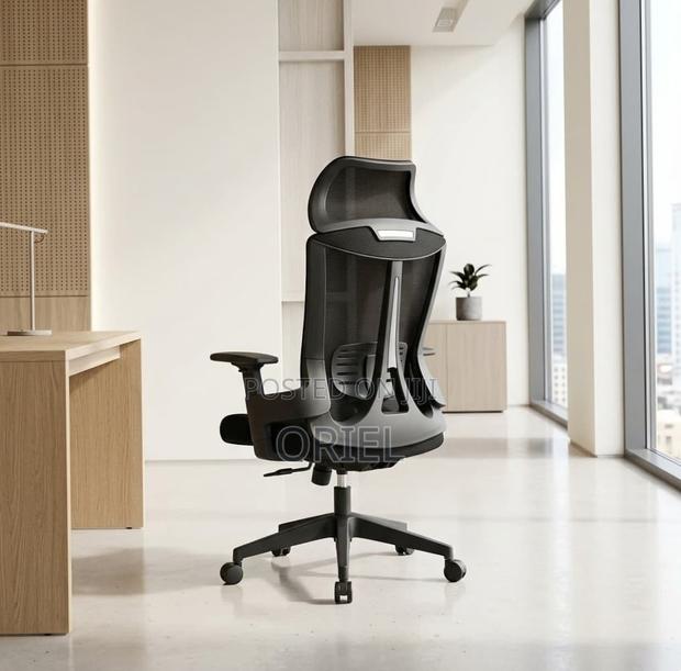 Office Chair : Ergonomic Staff Seat - thumbnail 10