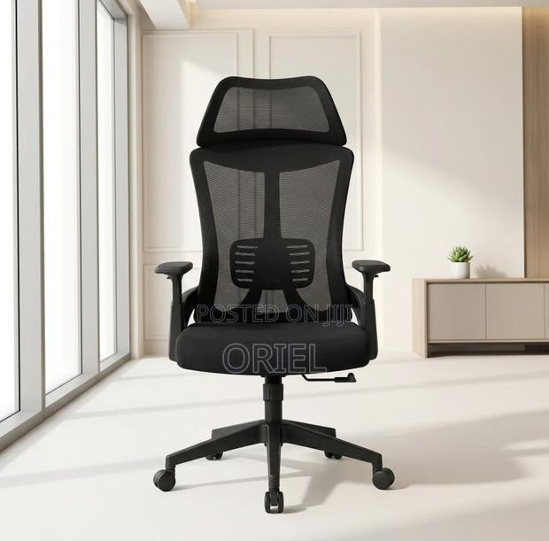 Office Chair : Ergonomic Staff Seat - thumbnail 12
