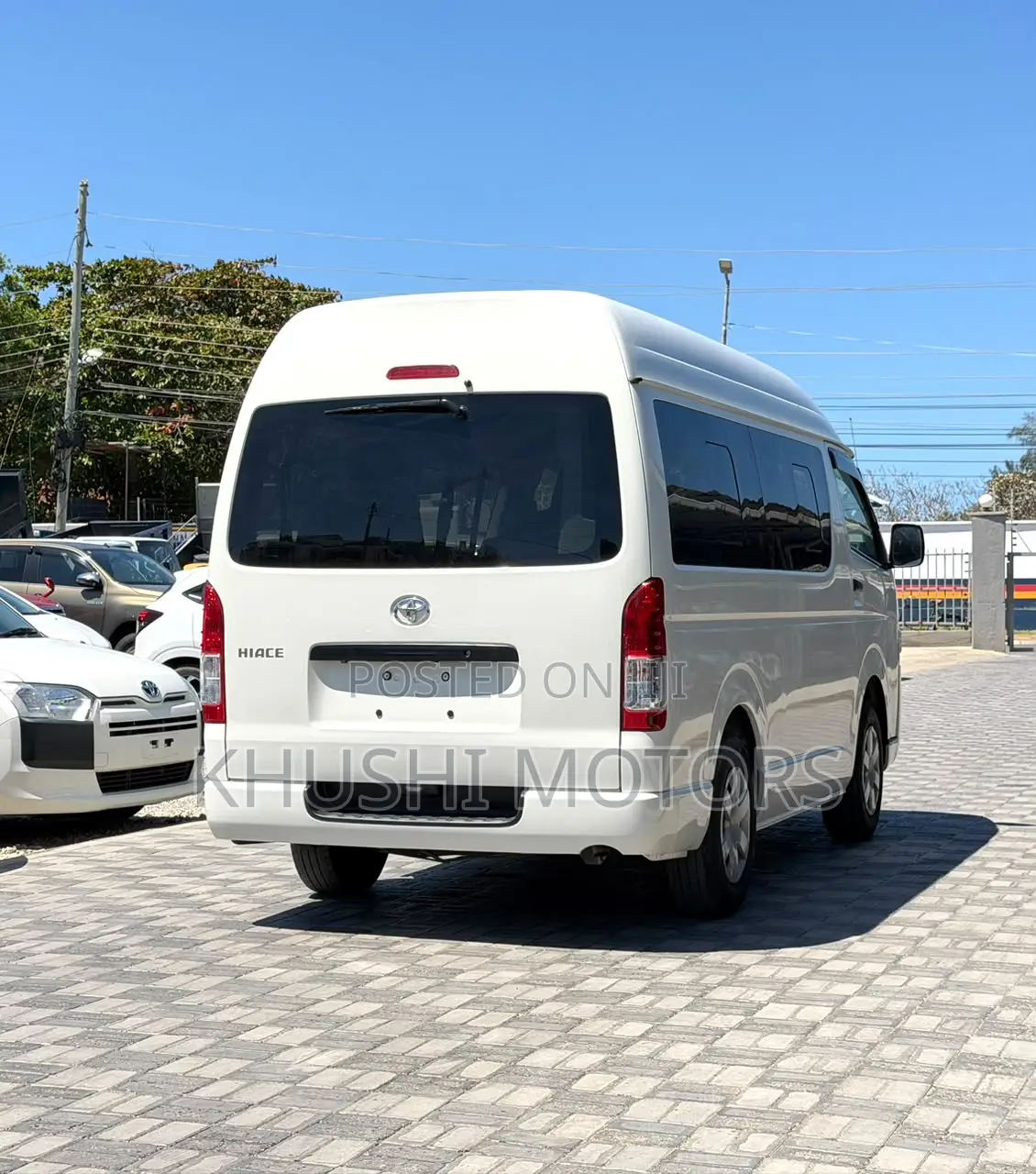 Toyota HiAce 2019 White