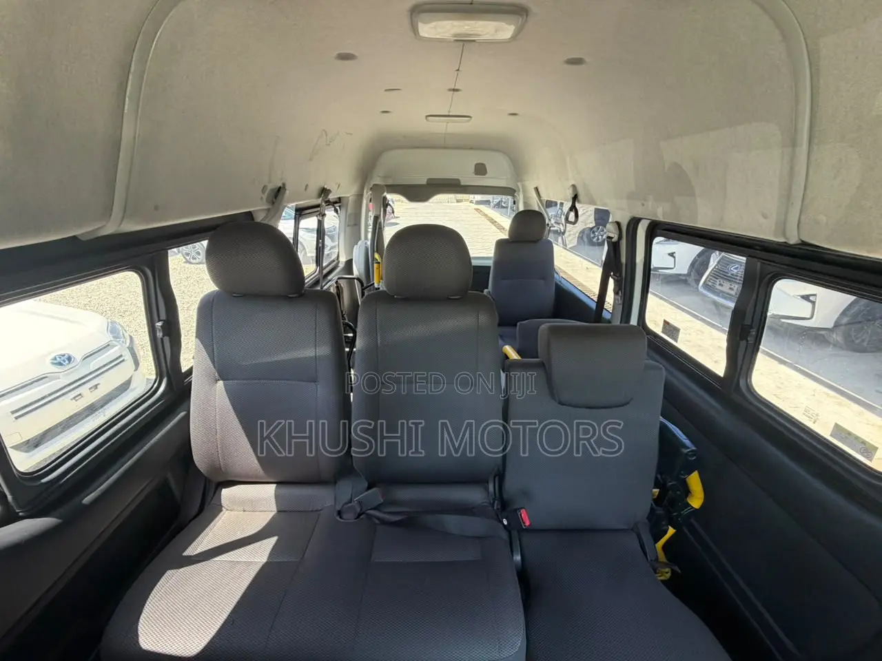 Toyota HiAce 2019 White