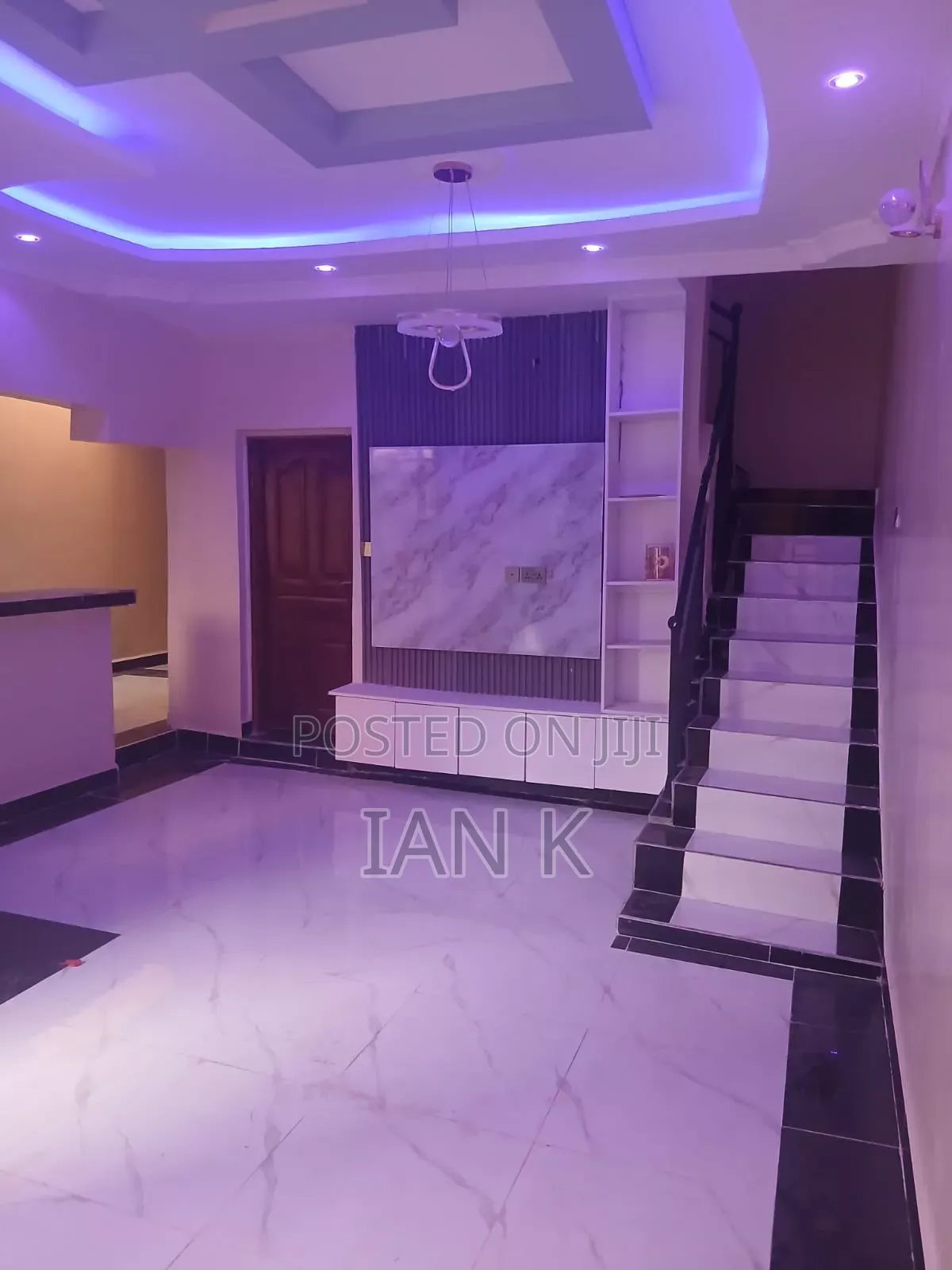 5bdrm Maisonette in Murema Estate, Kenyatta Road / Theta  for sale
