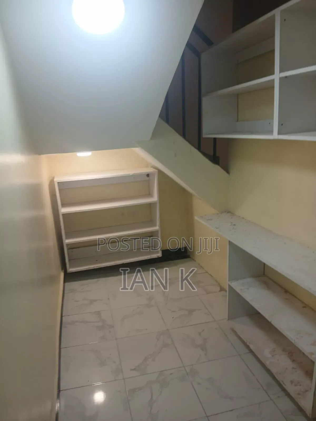 5bdrm Maisonette in Murema Estate, Kenyatta Road / Theta  for sale