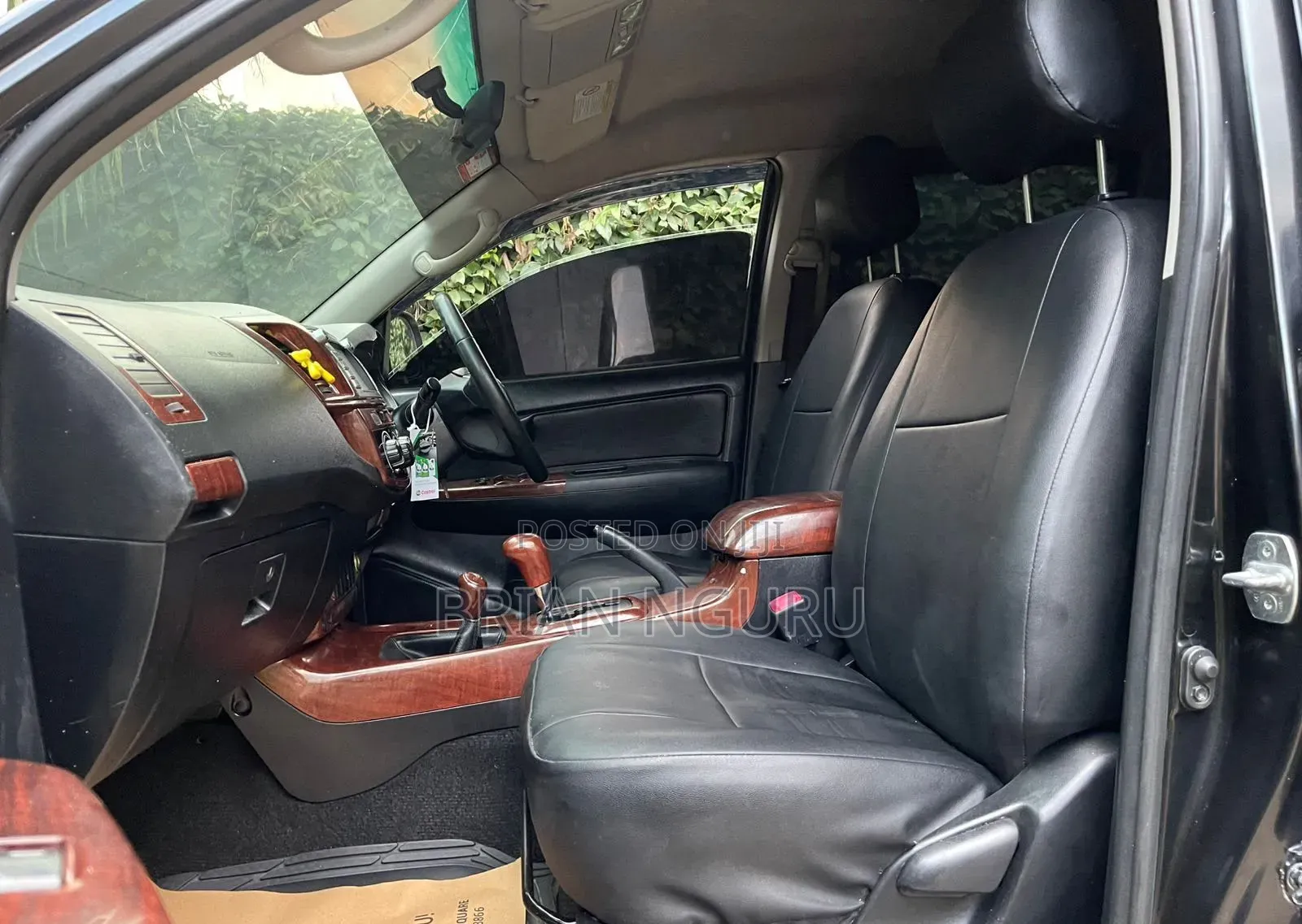 Toyota Hilux 2016 Black