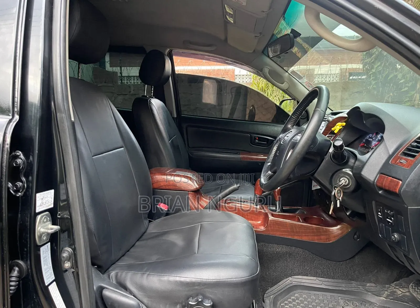 Toyota Hilux 2016 Black