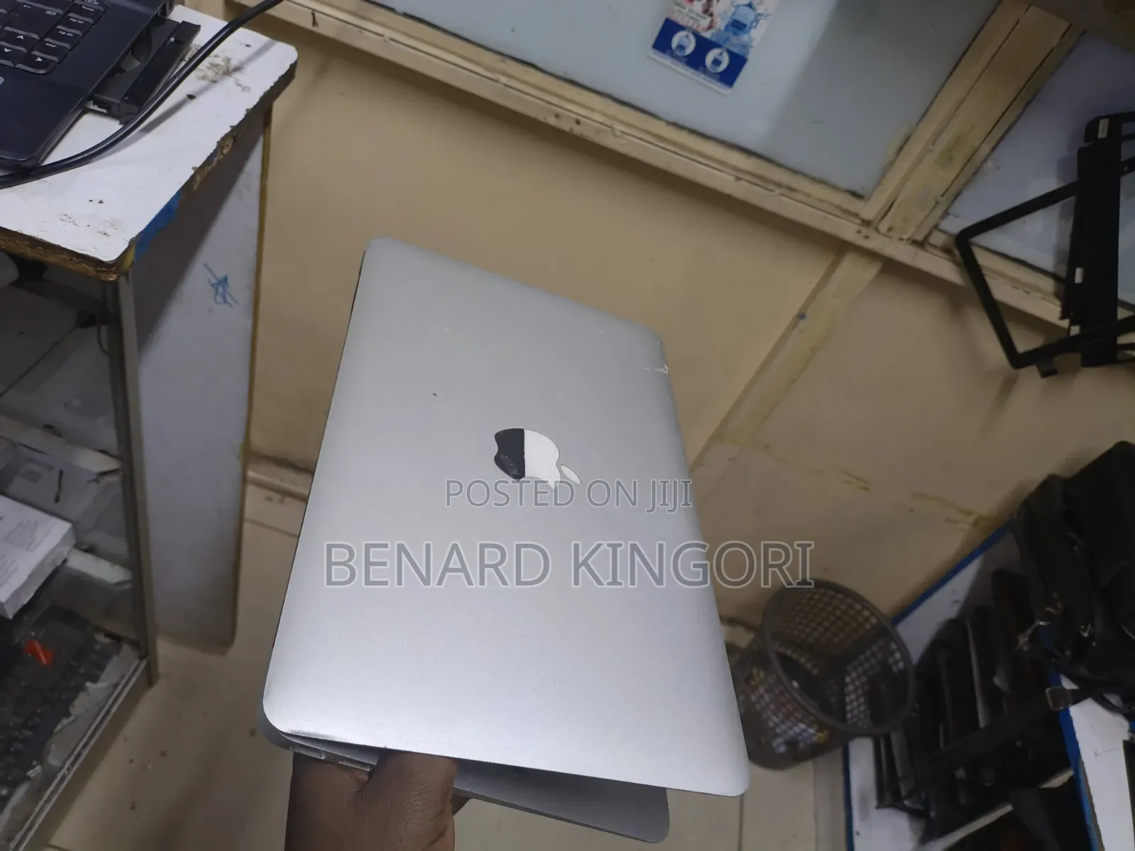 Laptop Apple MacBook 2GB Intel Core i5 SSD 60GB