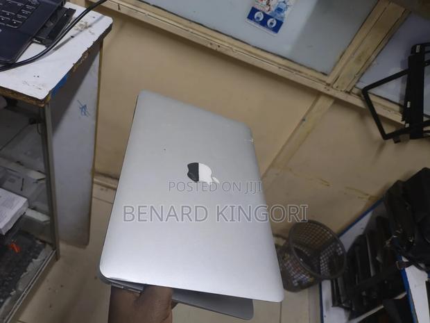 Laptop Apple MacBook 2GB Intel Core i5 SSD 60GB - thumbnail 4