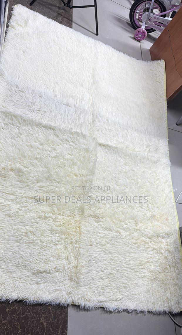5*8 Fluffy Carpets - main view