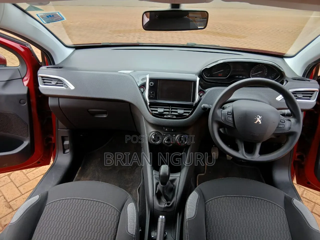 Peugeot 208 2017 Red