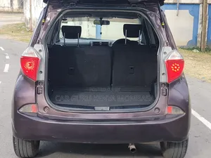 Toyota Ractis 2010 Maroon