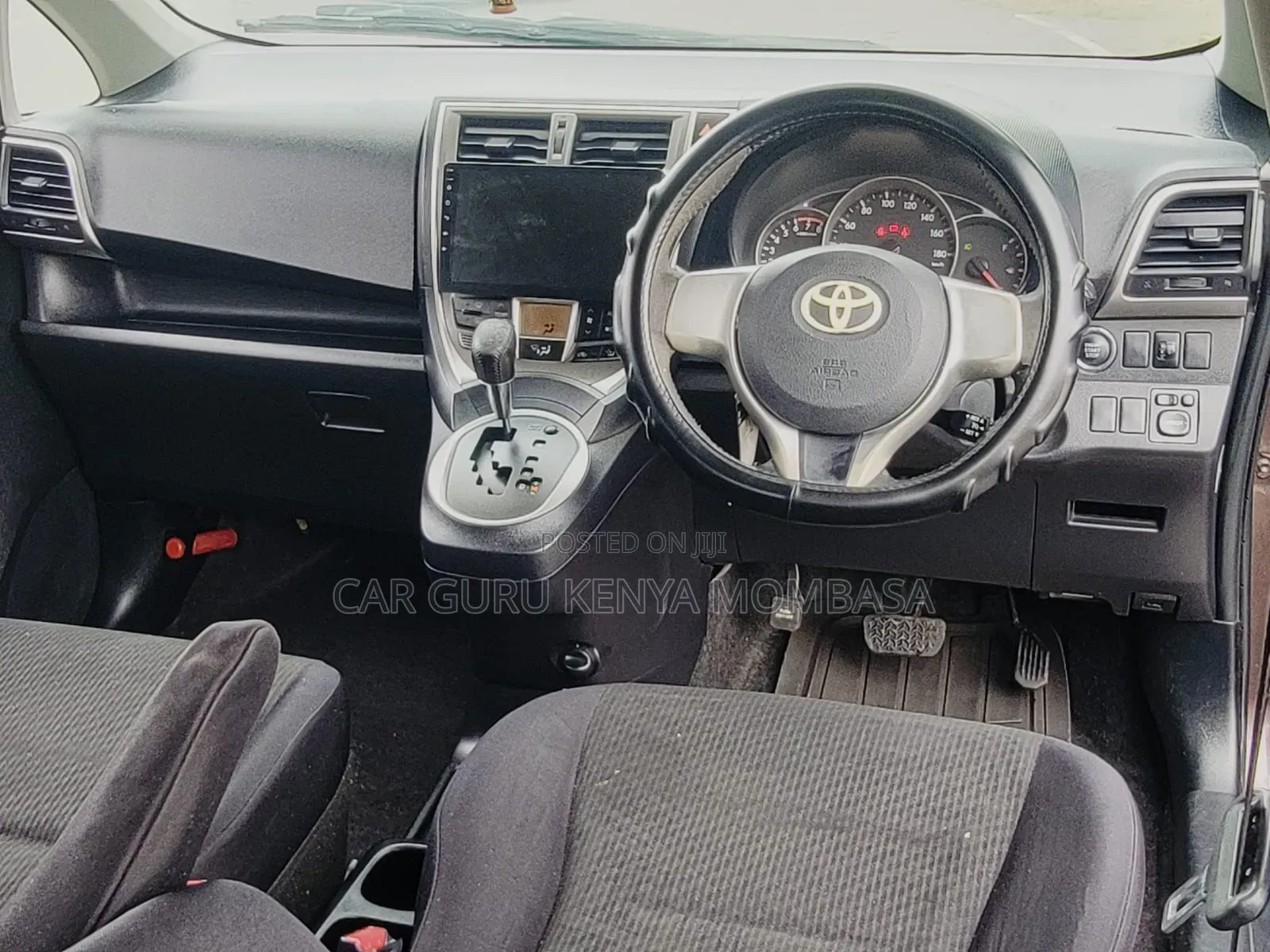 Toyota Ractis 2010 Maroon