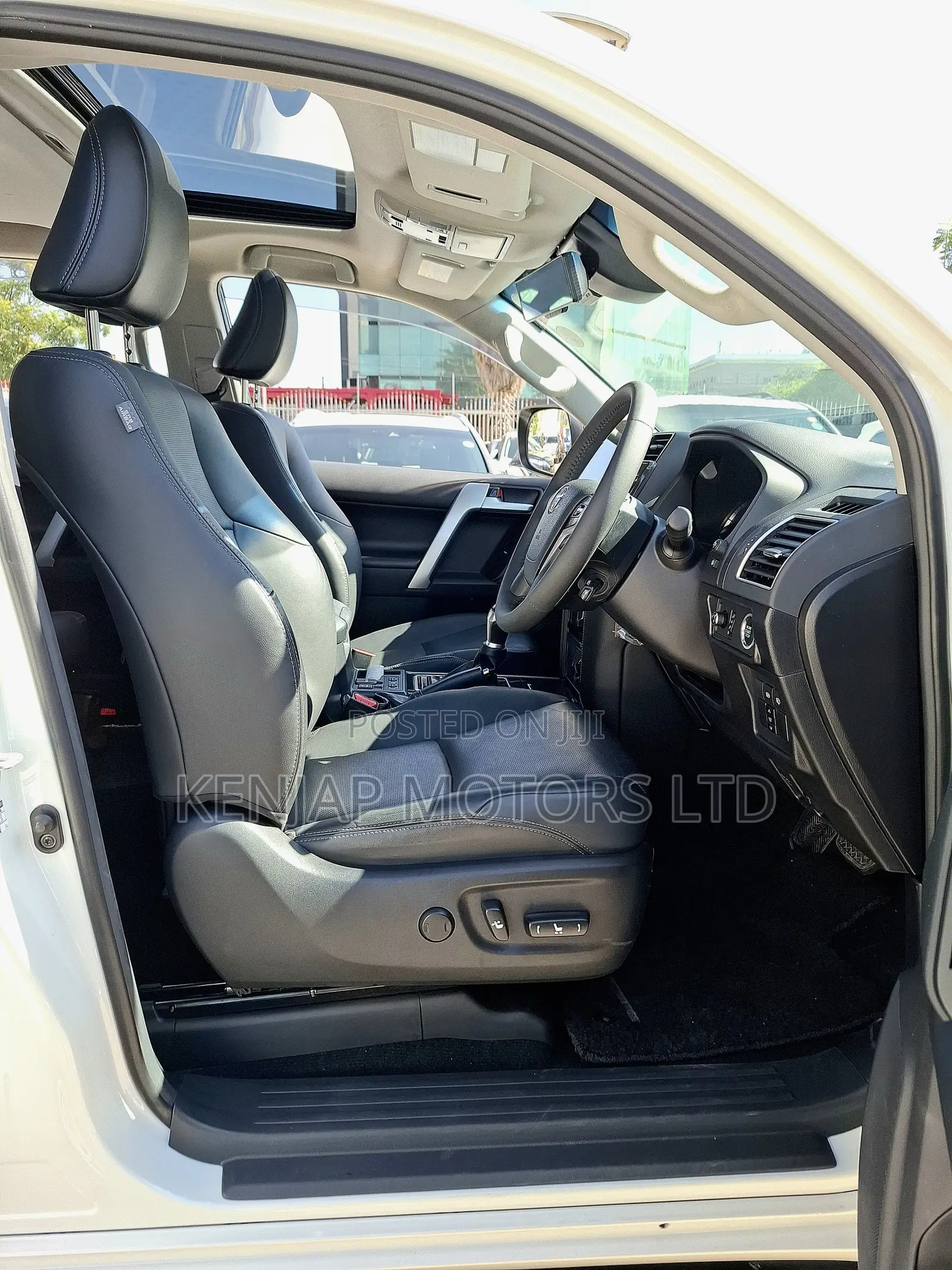 Toyota Land Cruiser Prado 2.7 2021 Pearl