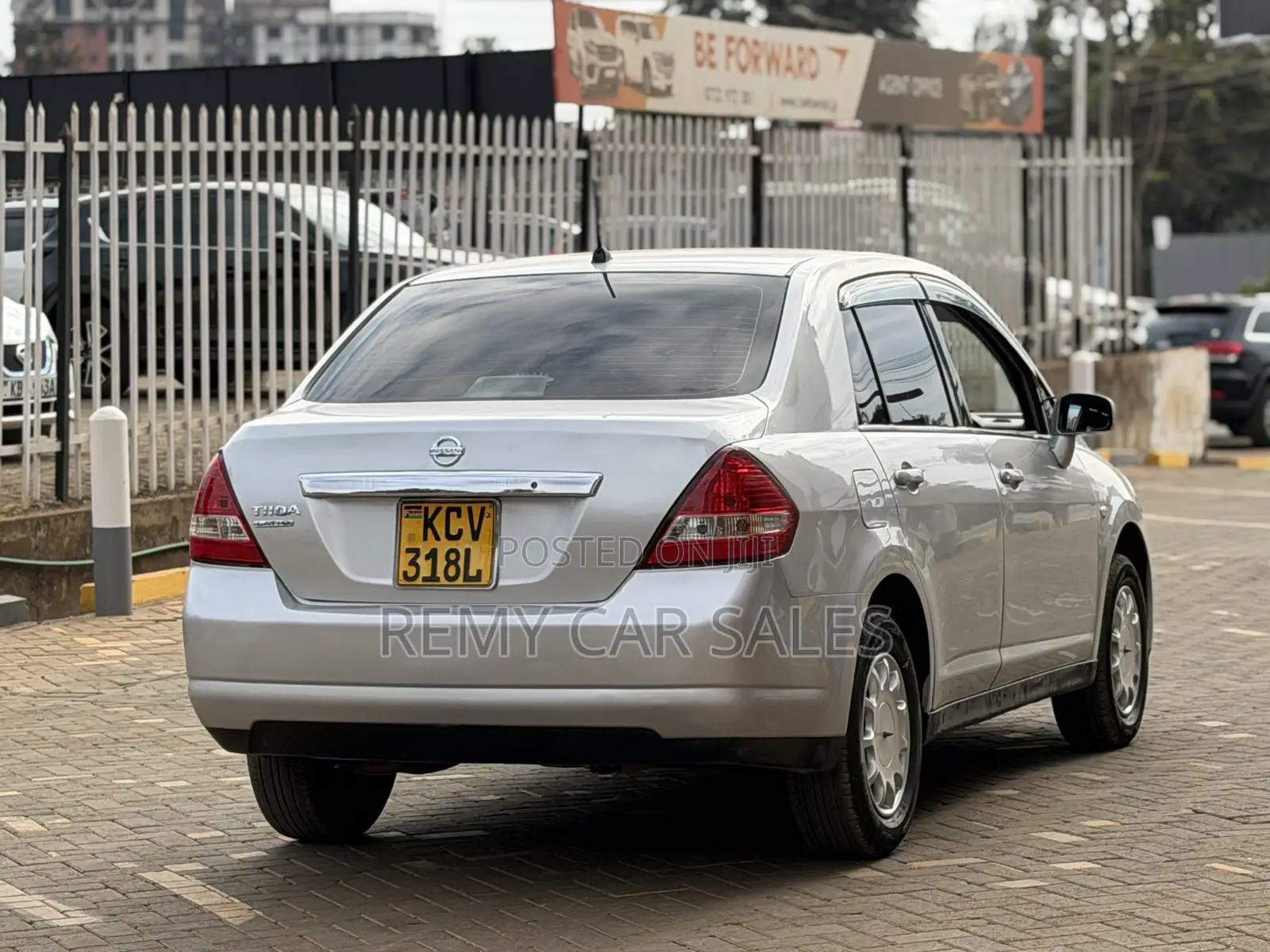 Nissan Tiida 2013 Silver
