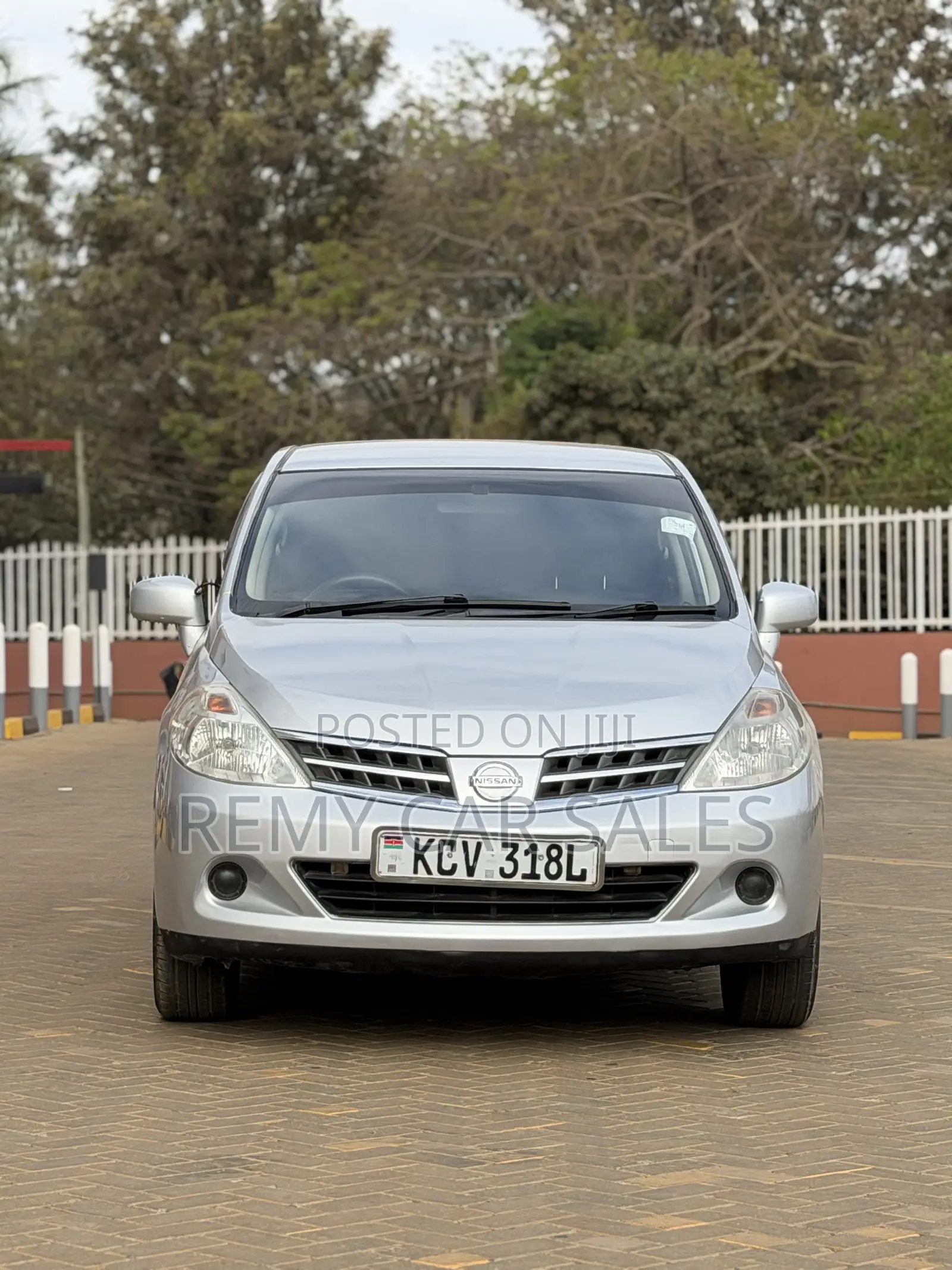 Nissan Tiida 2013 Silver