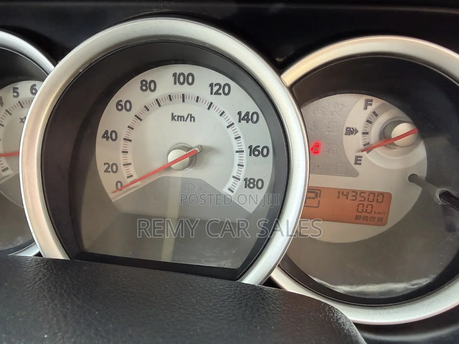 Nissan Tiida 2013 Silver