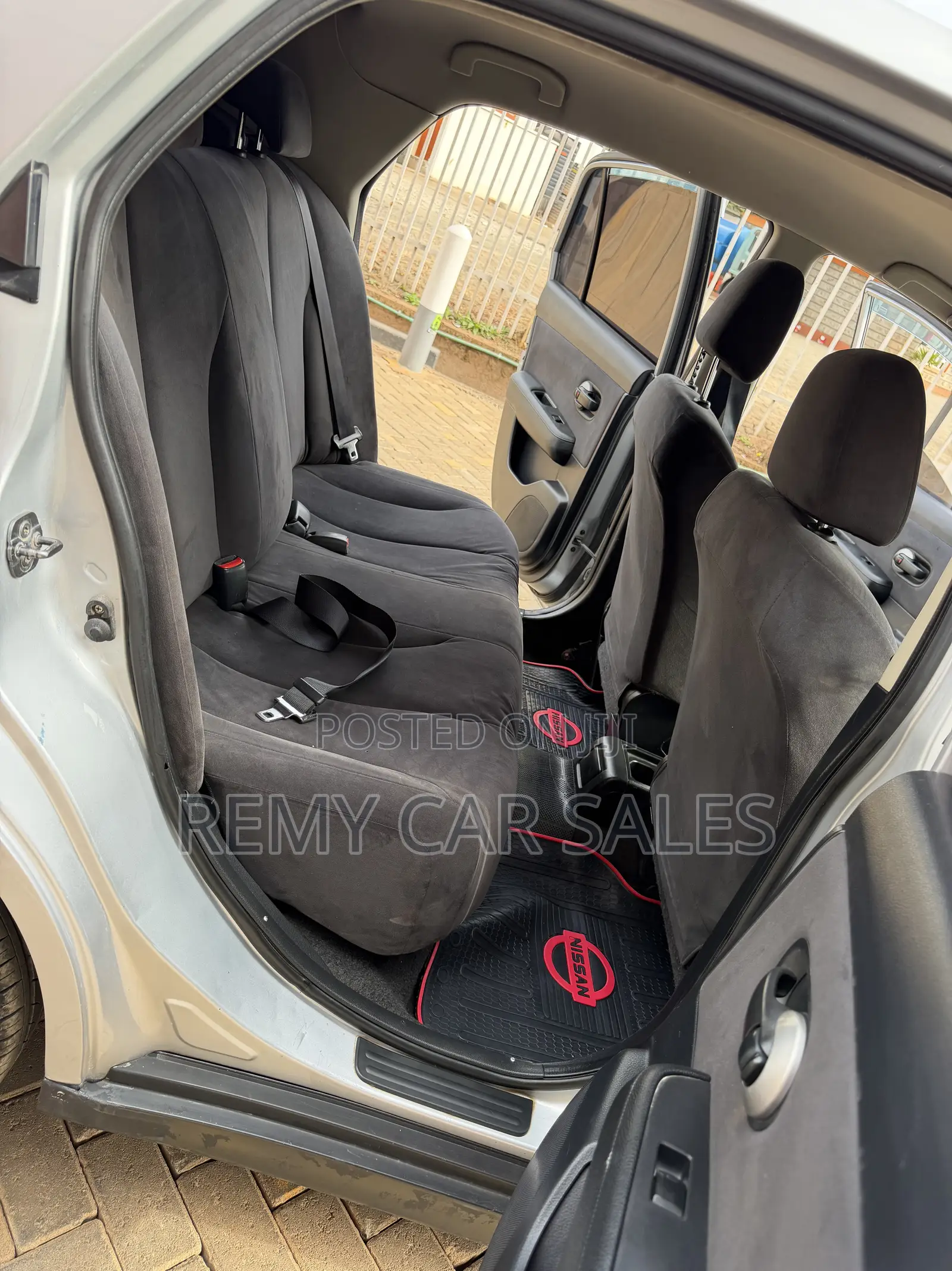 Nissan Tiida 2013 Silver