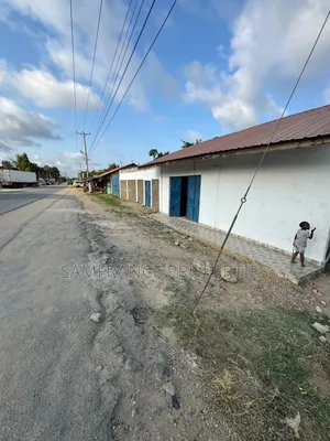 Utange Yard to Let