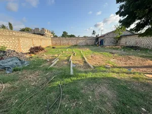 Utange Yard to Let