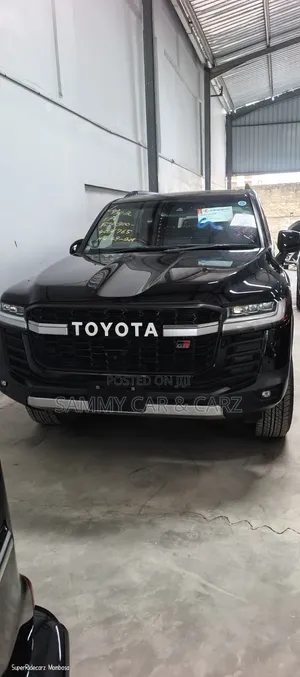 Toyota Land Cruiser 2022 Black