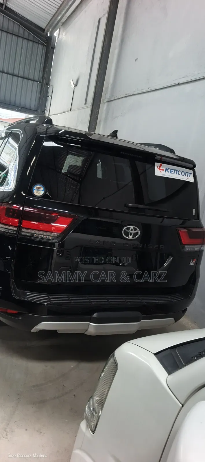 Toyota Land Cruiser 2022 Black