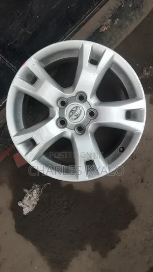 Size 17 7j RAV4 Ex Japan Rims