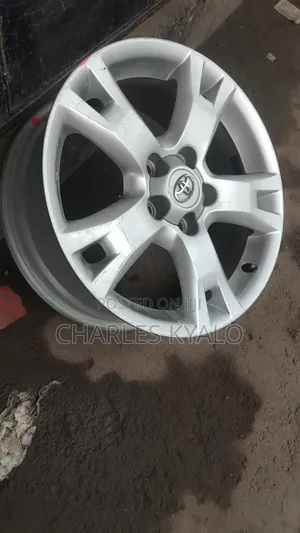 Size 17 7j RAV4 Ex Japan Rims