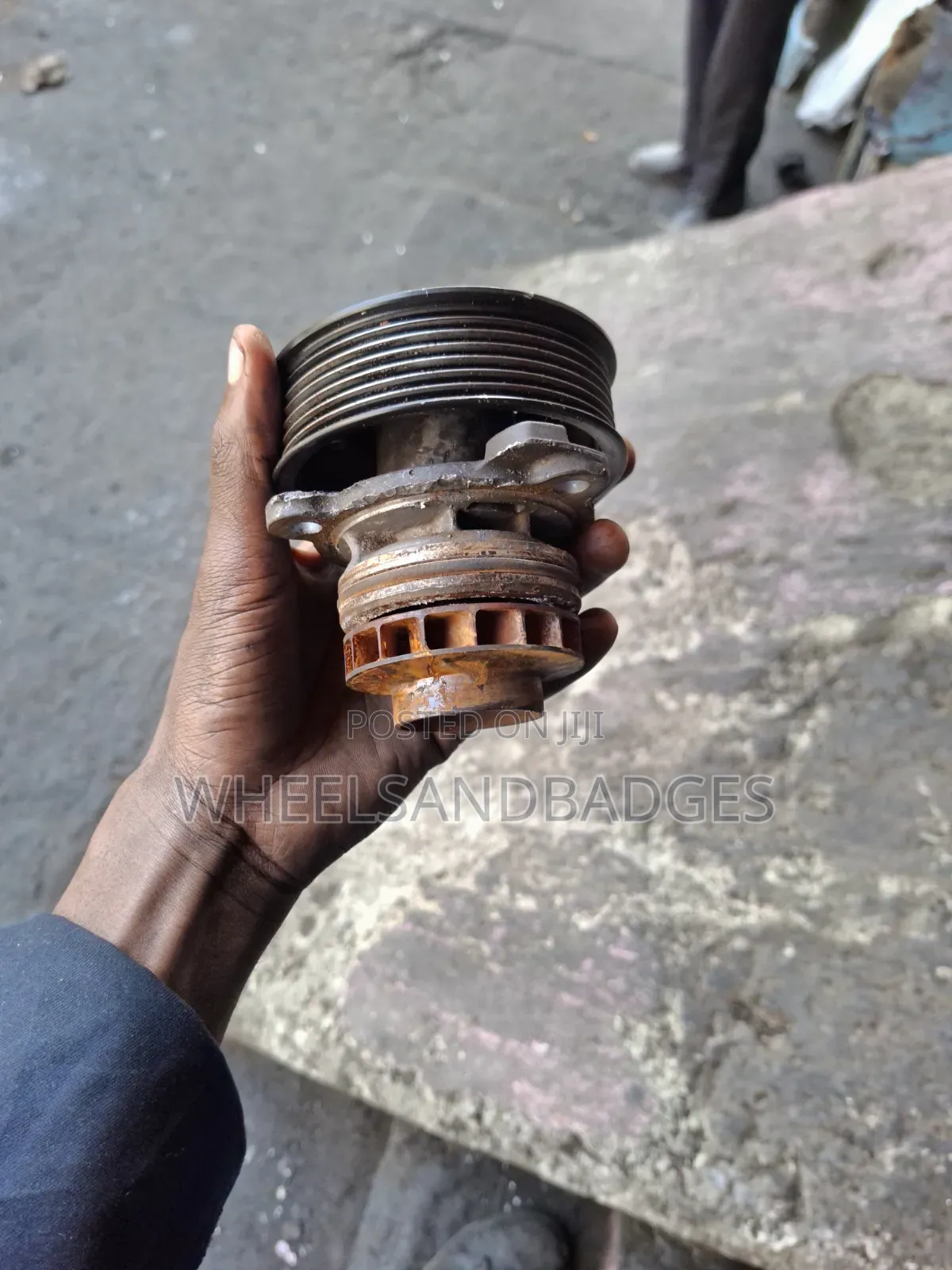Nissan M9R Waterpump