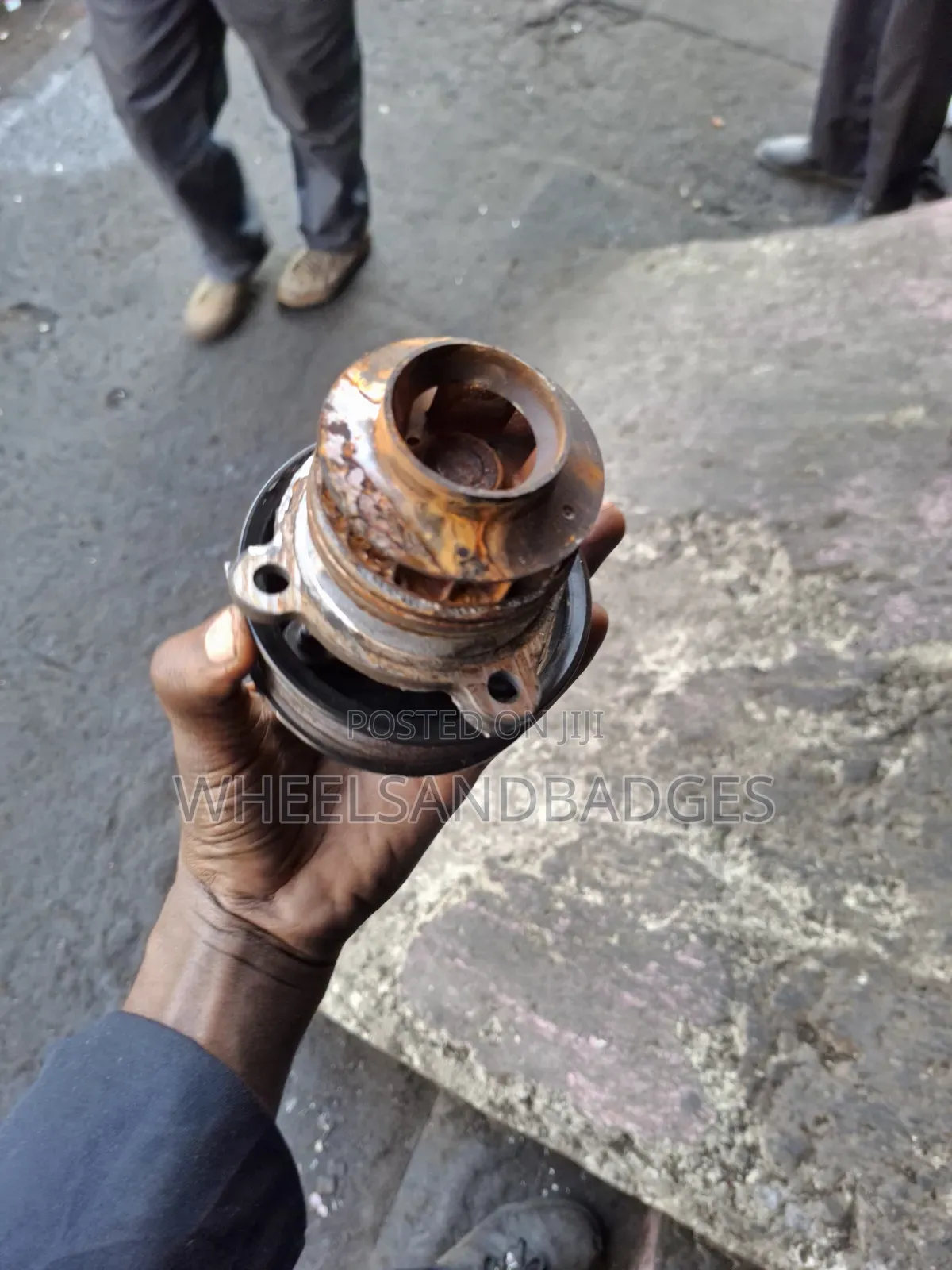 Nissan M9R Waterpump
