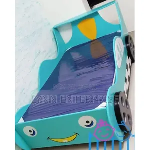 3*6 Kids Baby Cot Bed With Decorated Side Wheel