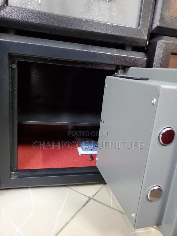 Compact 30KGs Fireproof Safe - thumbnail 2