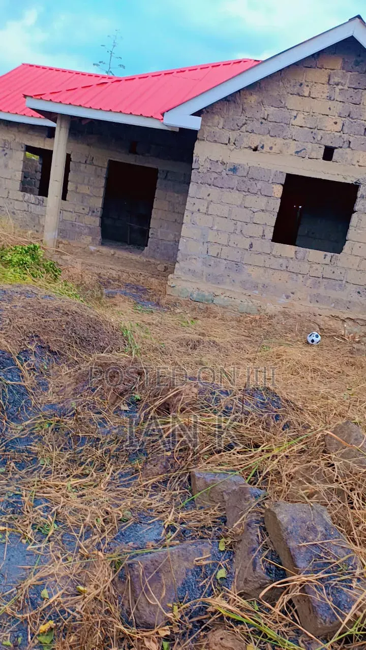 2bdrm Bungalow in Munyaka, Kenyatta Road / Theta for Sale