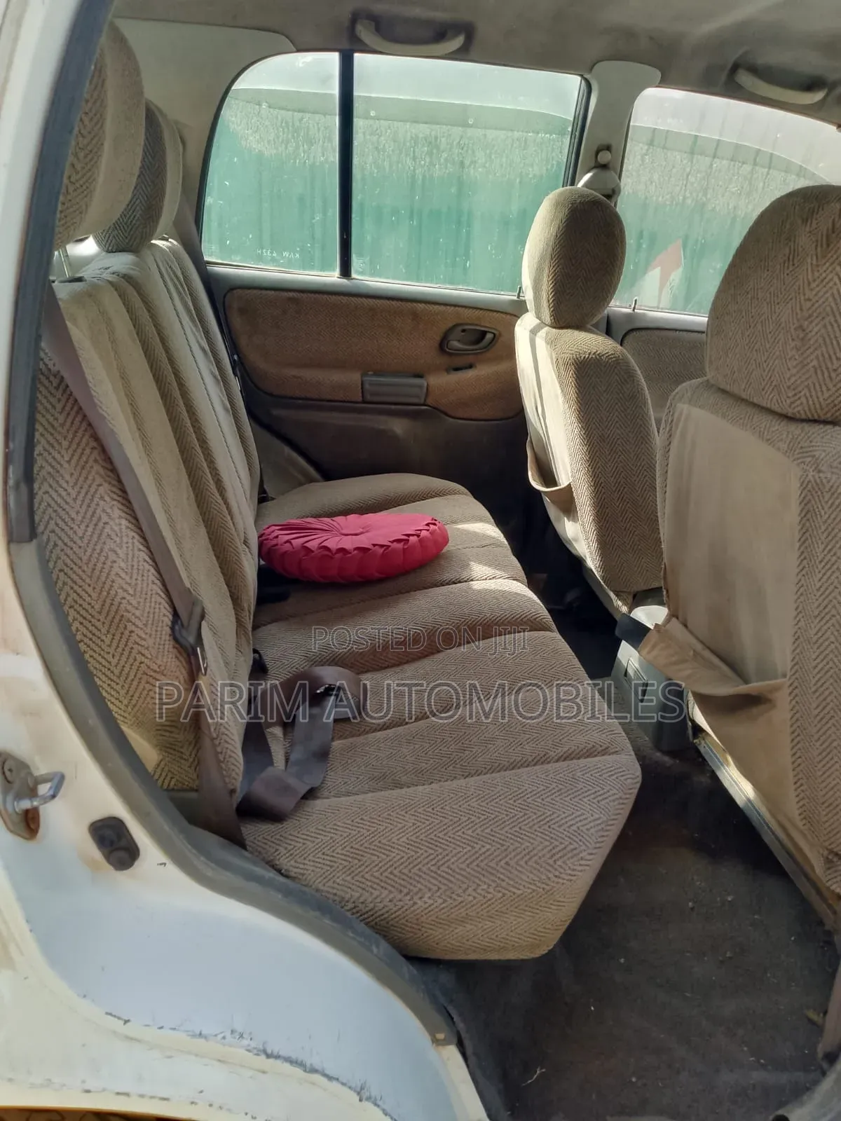 Suzuki Escudo 2000 White
