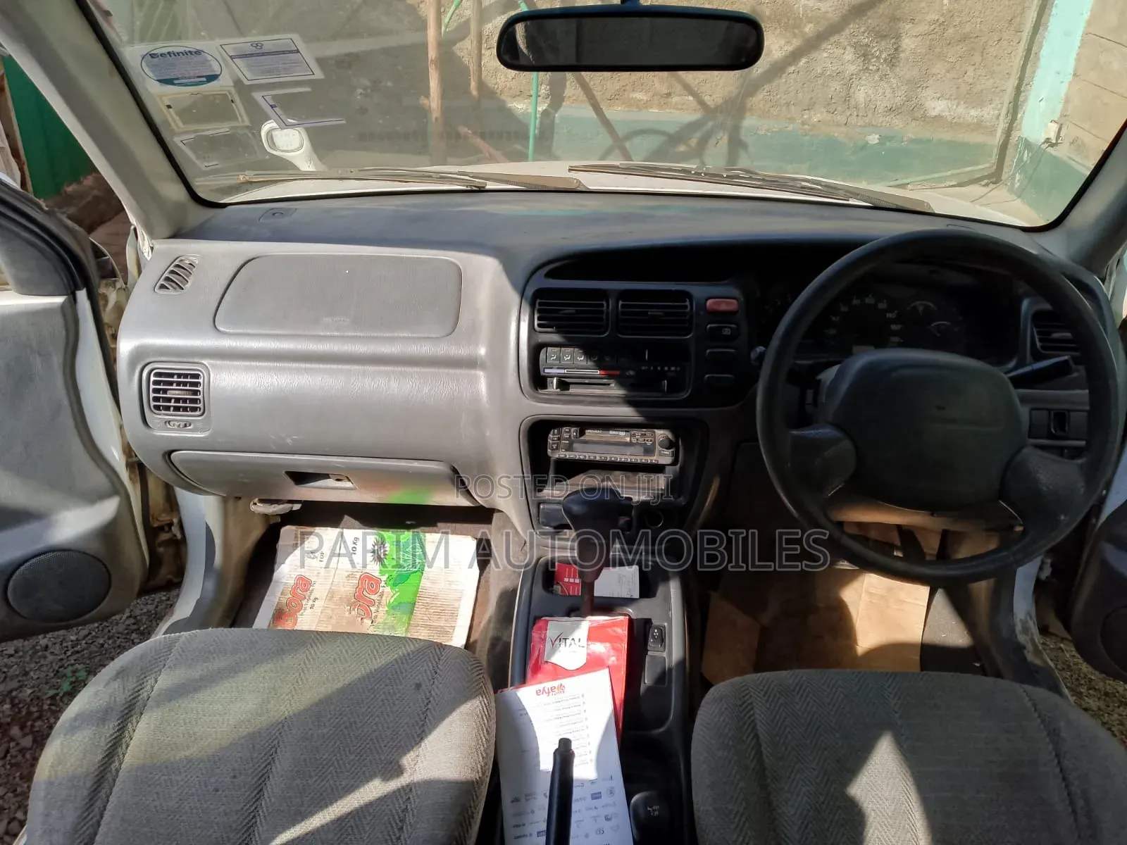 Suzuki Escudo 2000 White