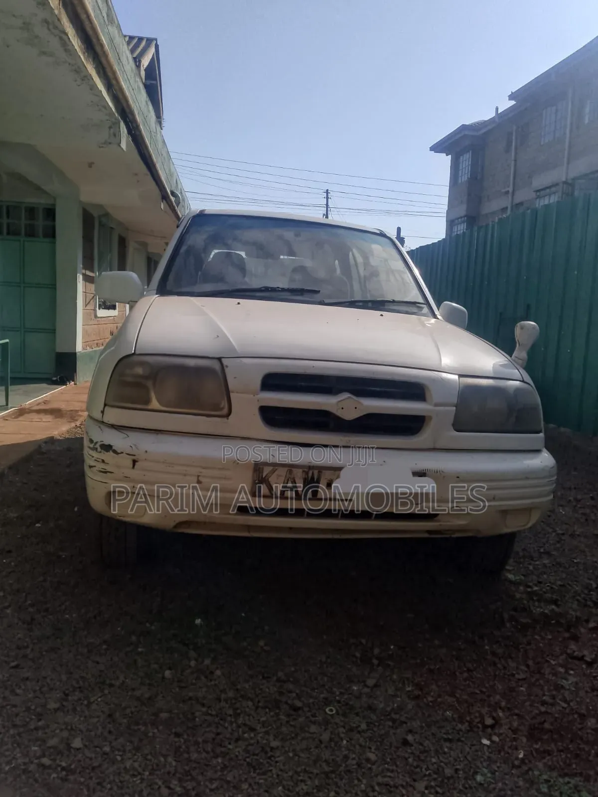Suzuki Escudo 2000 White