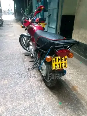 Bajaj Boxer 2024 Red