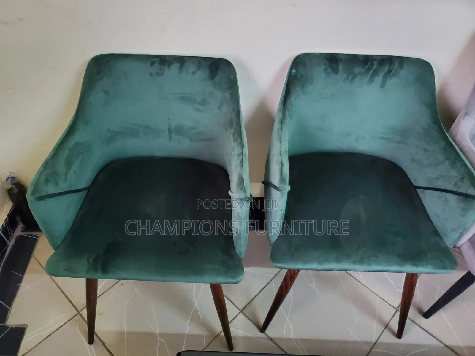 Elegant Green Velvet Accent Chair